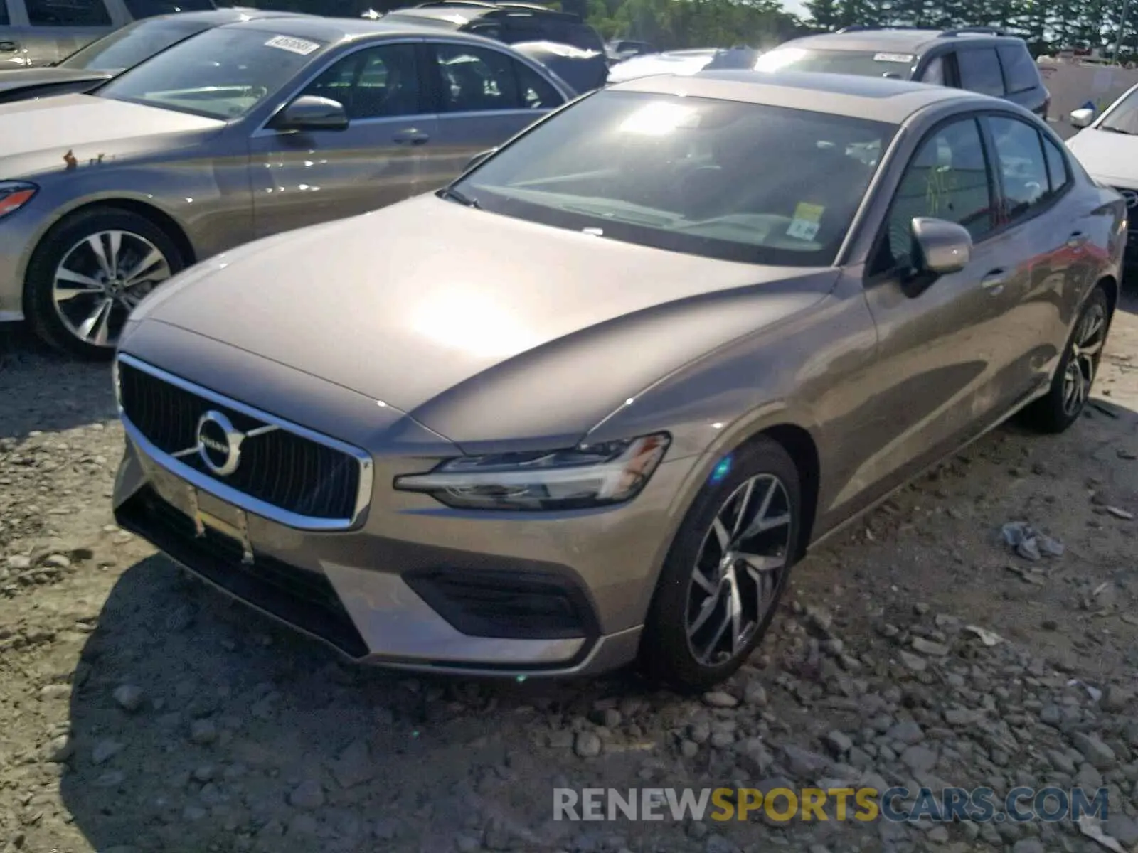 2 Photograph of a damaged car 7JRA22TK6KG005173 VOLVO S60 2019