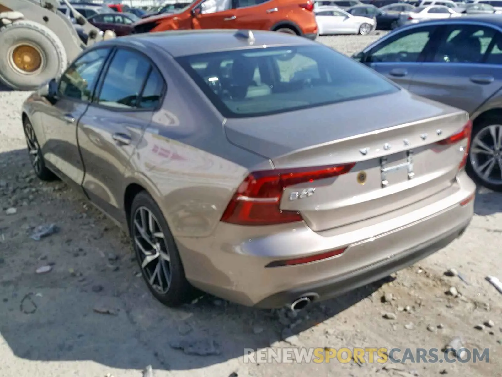 3 Photograph of a damaged car 7JRA22TK6KG005173 VOLVO S60 2019