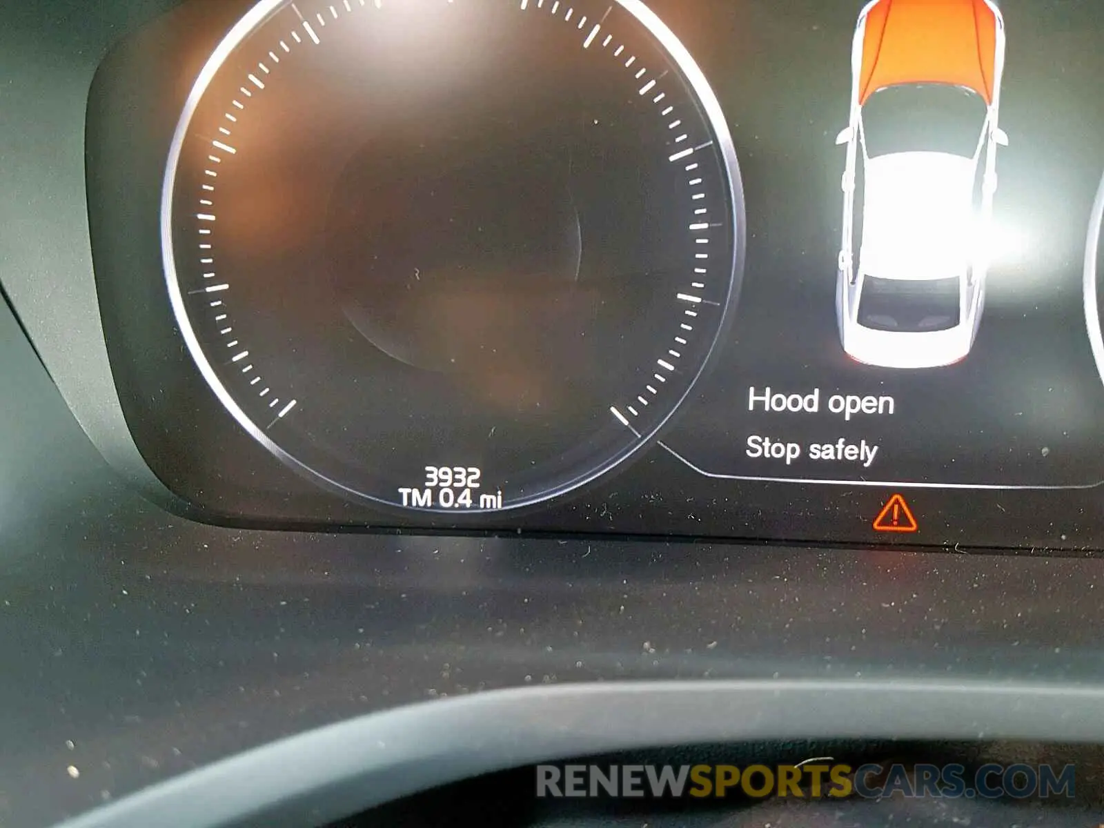 8 Photograph of a damaged car 7JRA22TK6KG005173 VOLVO S60 2019