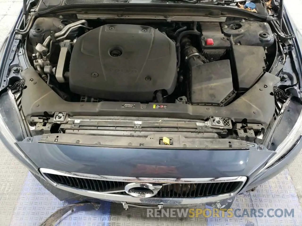 11 Photograph of a damaged car 7JRA22TK6KG015668 VOLVO S60 2019