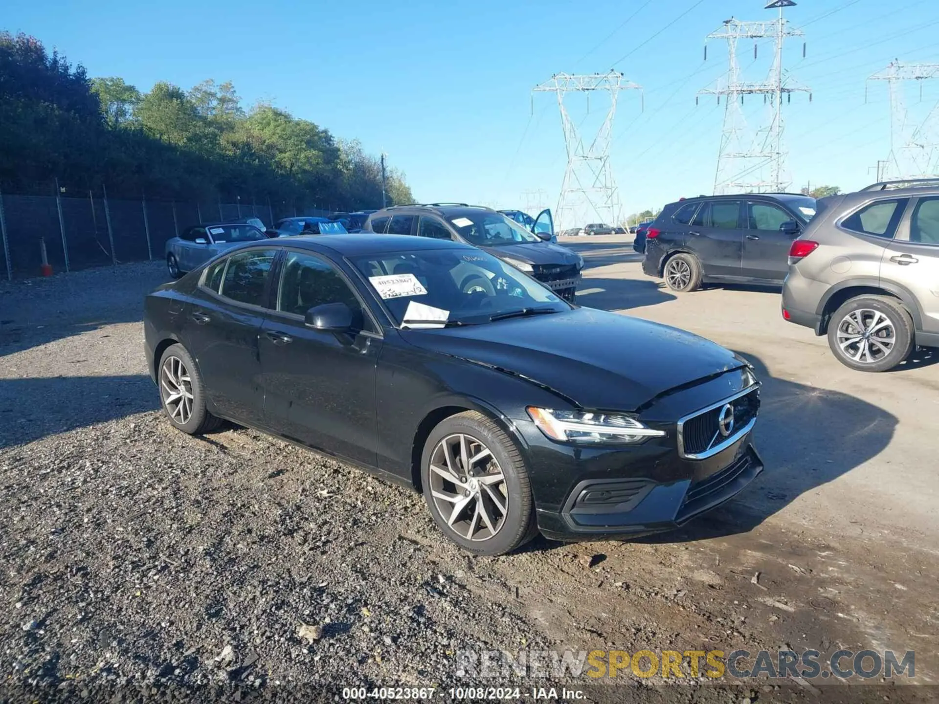 1 Photograph of a damaged car 7JRA22TK6KG016500 VOLVO S60 2019