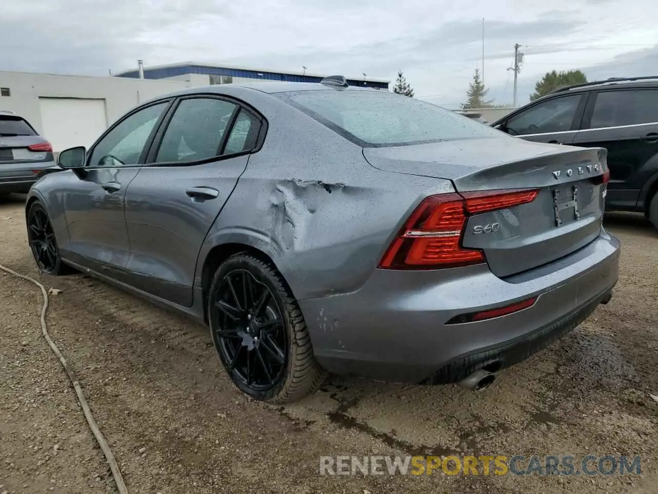 2 Photograph of a damaged car 7JRA22TKXKG000543 VOLVO S60 2019