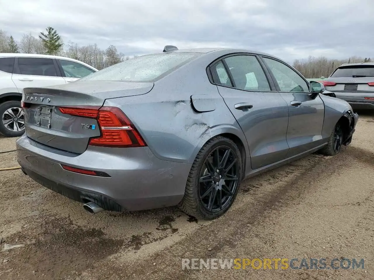 3 Photograph of a damaged car 7JRA22TKXKG000543 VOLVO S60 2019