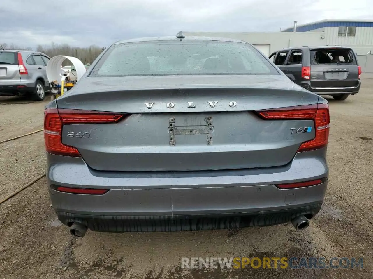 6 Photograph of a damaged car 7JRA22TKXKG000543 VOLVO S60 2019