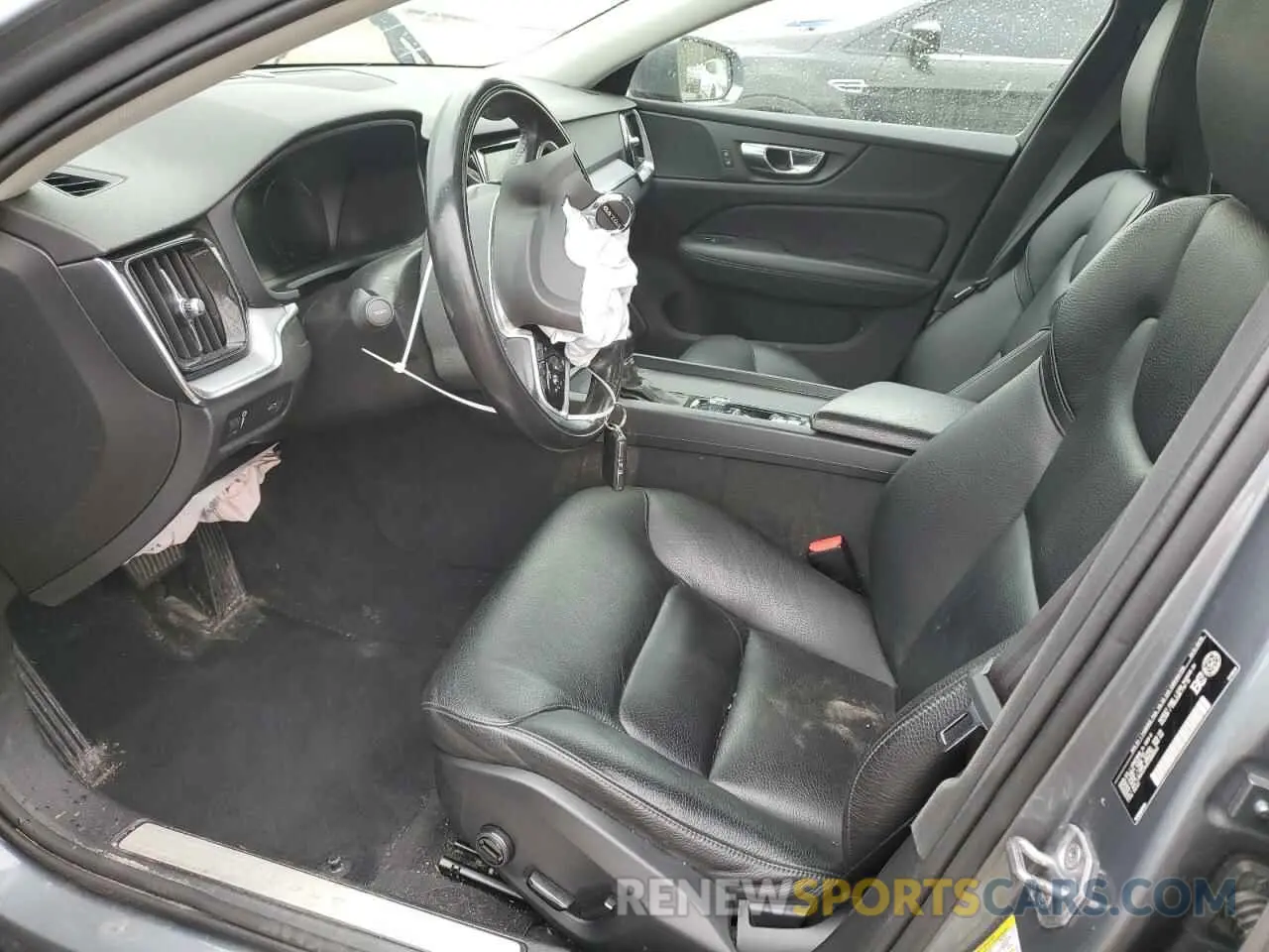 7 Photograph of a damaged car 7JRA22TKXKG000543 VOLVO S60 2019
