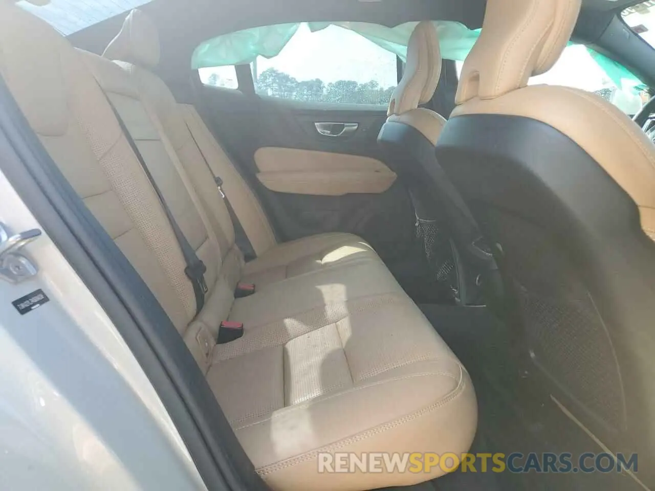 10 Photograph of a damaged car 7JRA22TL7KG004039 VOLVO S60 2019