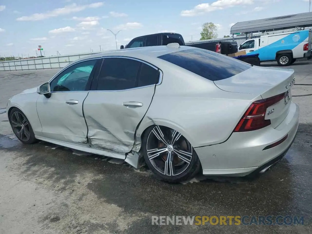 2 Photograph of a damaged car 7JRA22TL7KG004039 VOLVO S60 2019