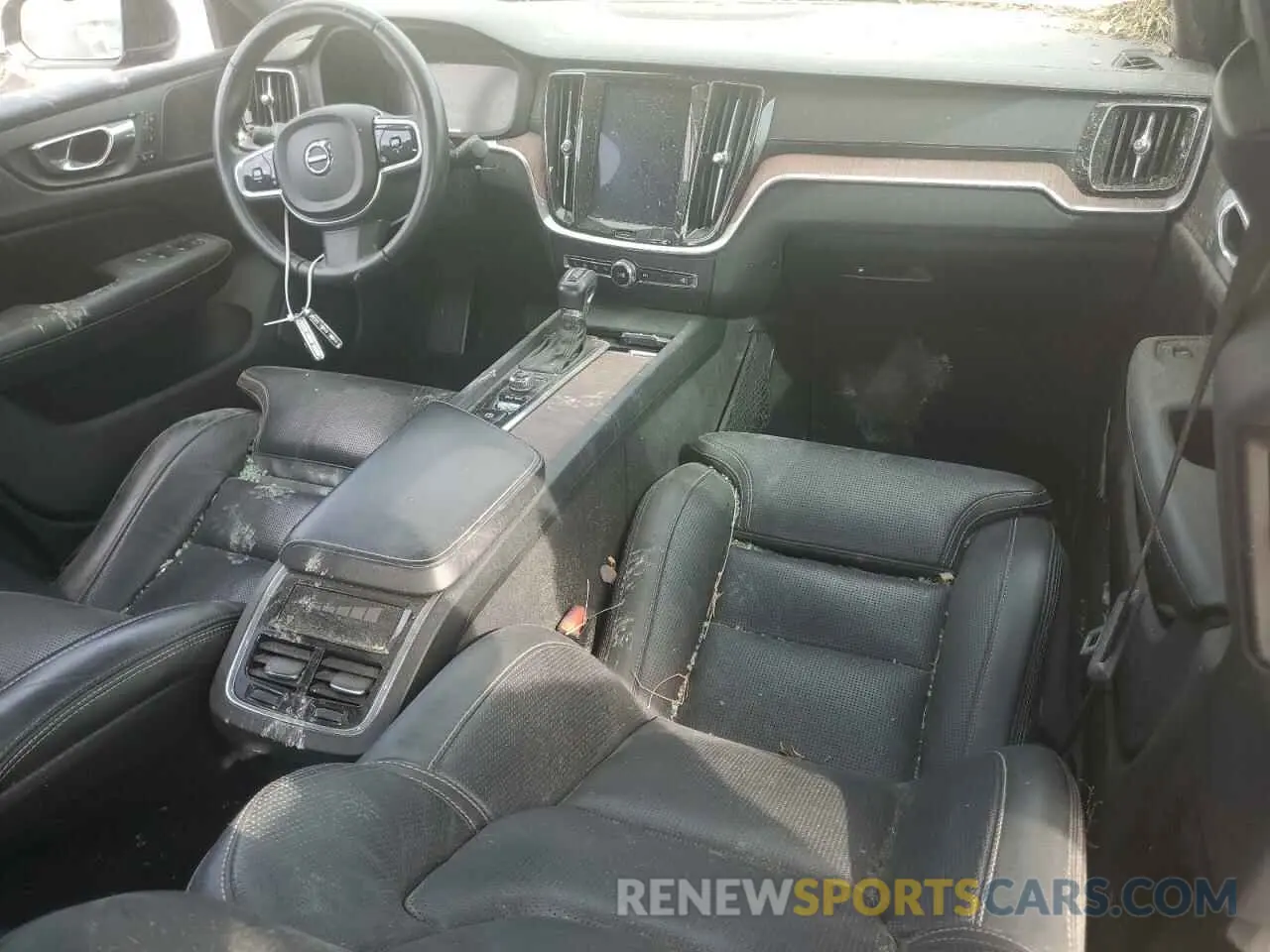 8 Photograph of a damaged car 7JRA22TL7KG004557 VOLVO S60 2019