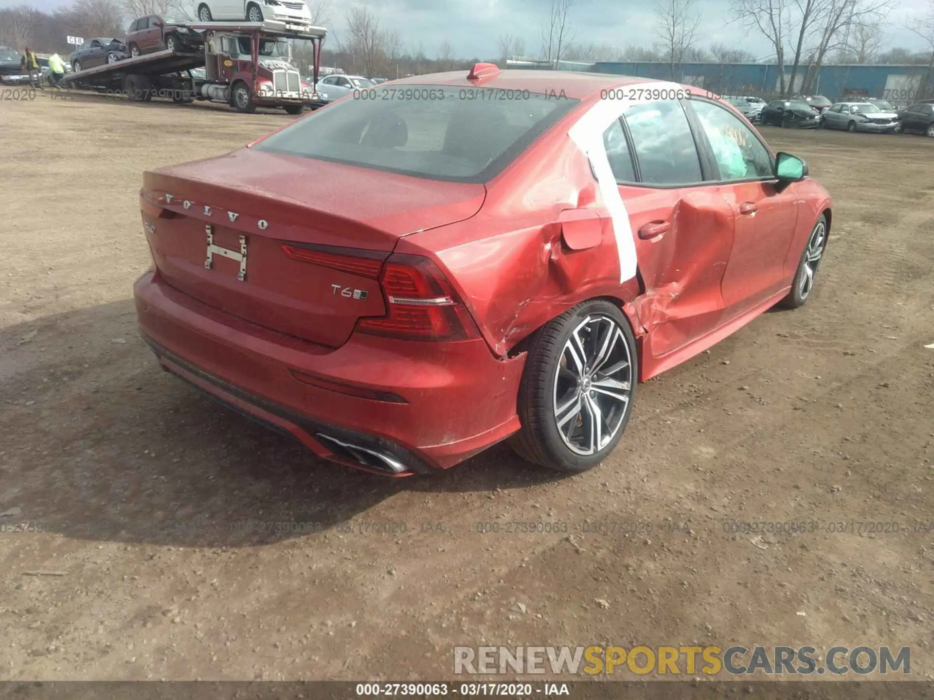 6 Photograph of a damaged car 7JRA22TM0KG001590 VOLVO S60 2019