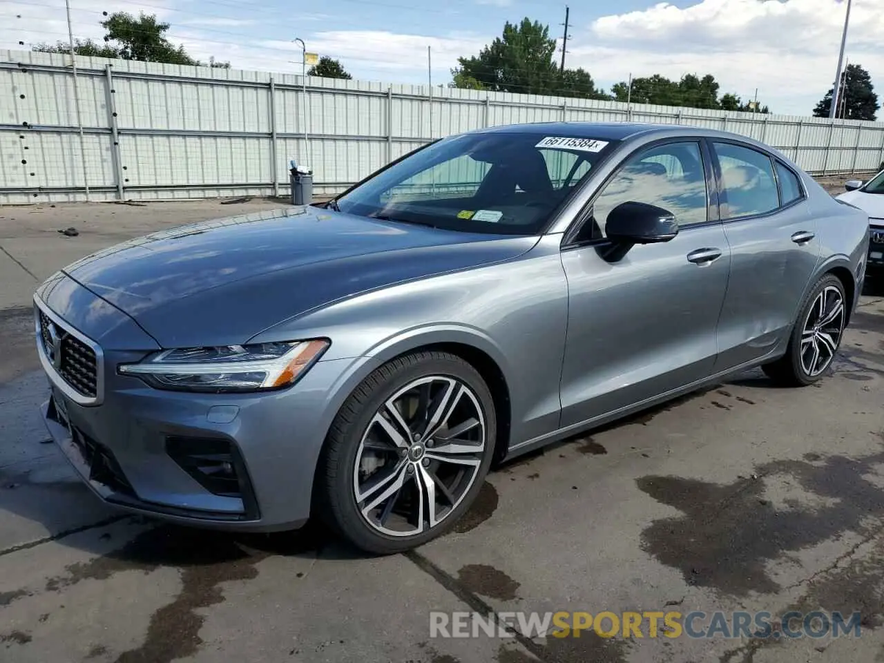 1 Фотография поврежденного автомобиля 7JRA22TM1KG018429 VOLVO S60 2019