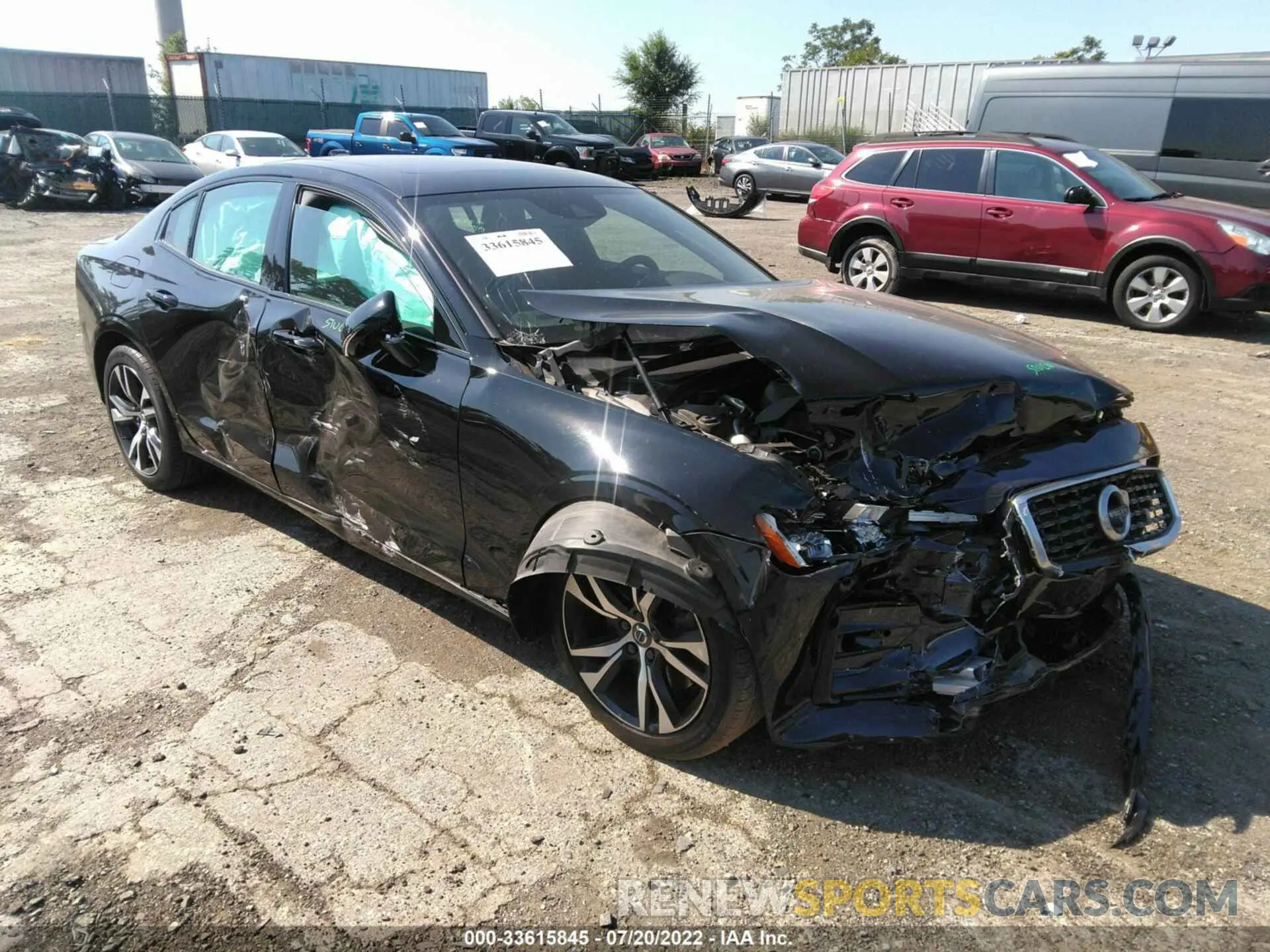 1 Фотография поврежденного автомобиля 7JRA22TM3KG006900 VOLVO S60 2019