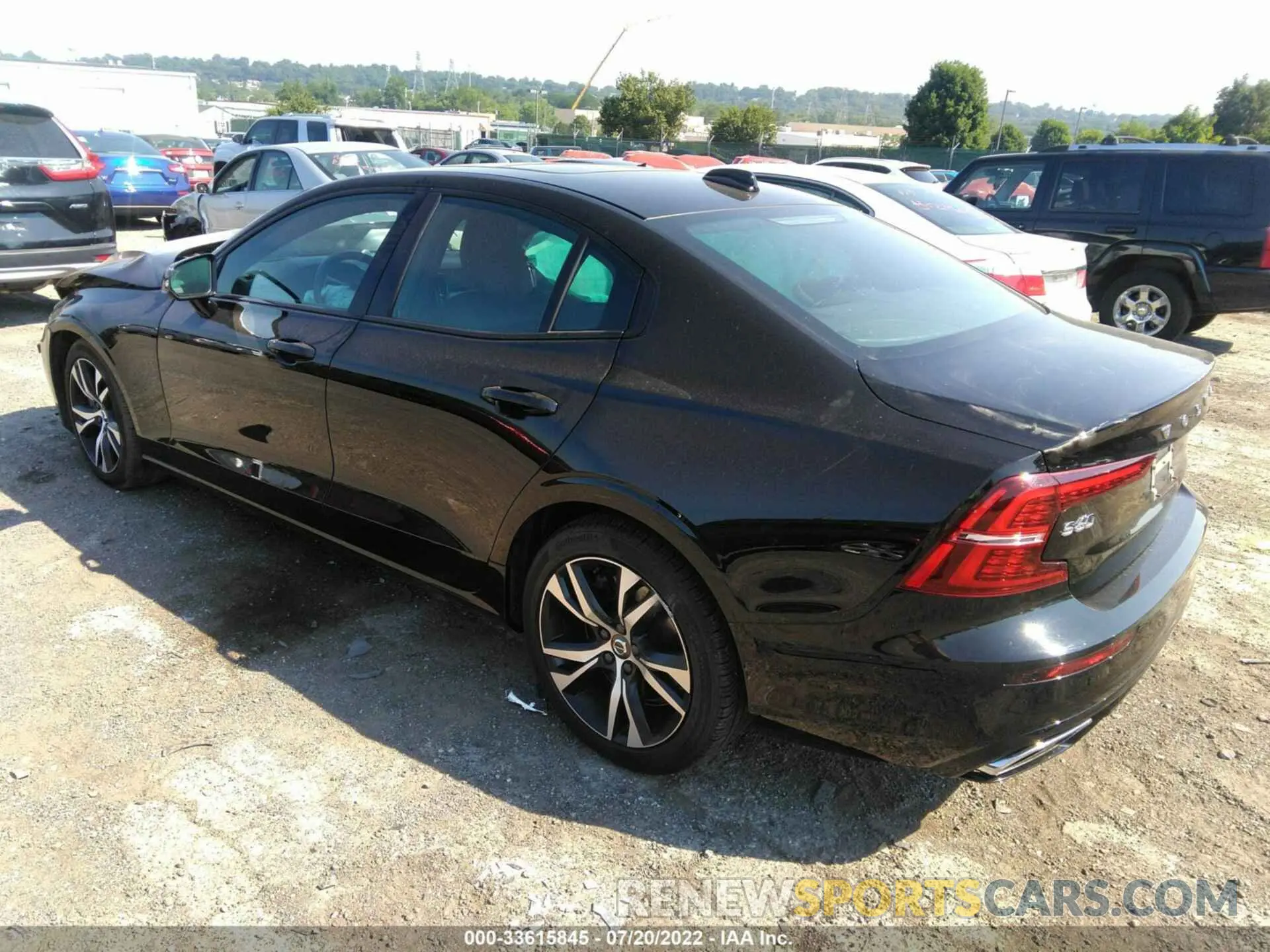 3 Фотография поврежденного автомобиля 7JRA22TM3KG006900 VOLVO S60 2019