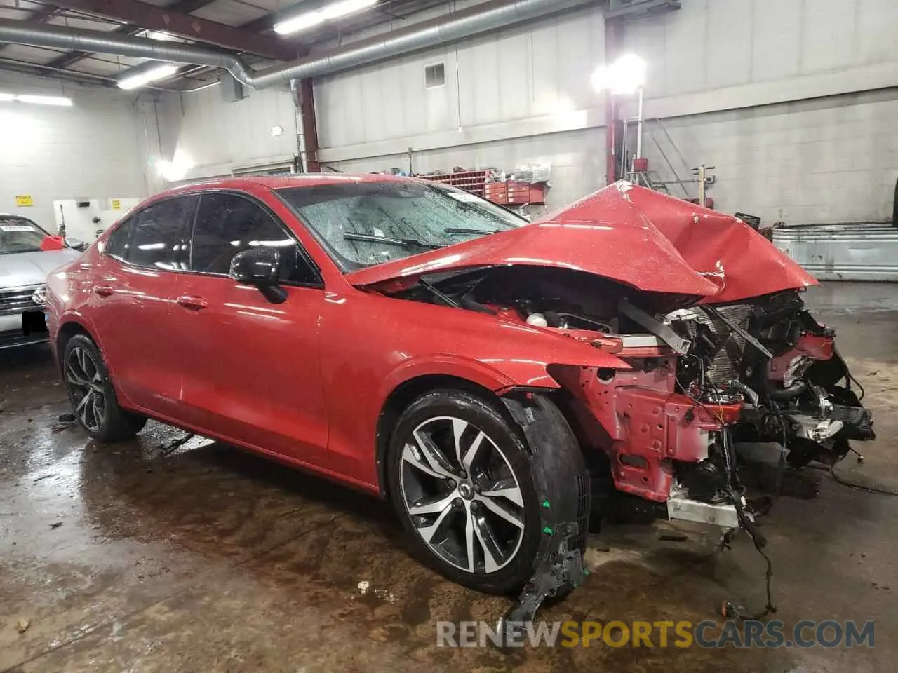 4 Фотография поврежденного автомобиля 7JRA22TM3KG007058 VOLVO S60 2019
