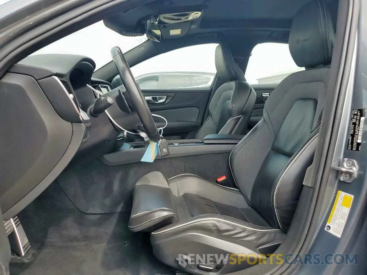 7 Фотография поврежденного автомобиля 7JRA22TM8KG016502 VOLVO S60 2019