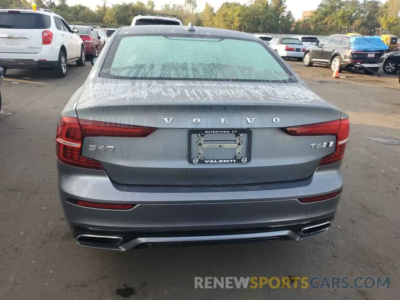 6 Photograph of a damaged car 7JRA22TMXKG005517 VOLVO S60 2019