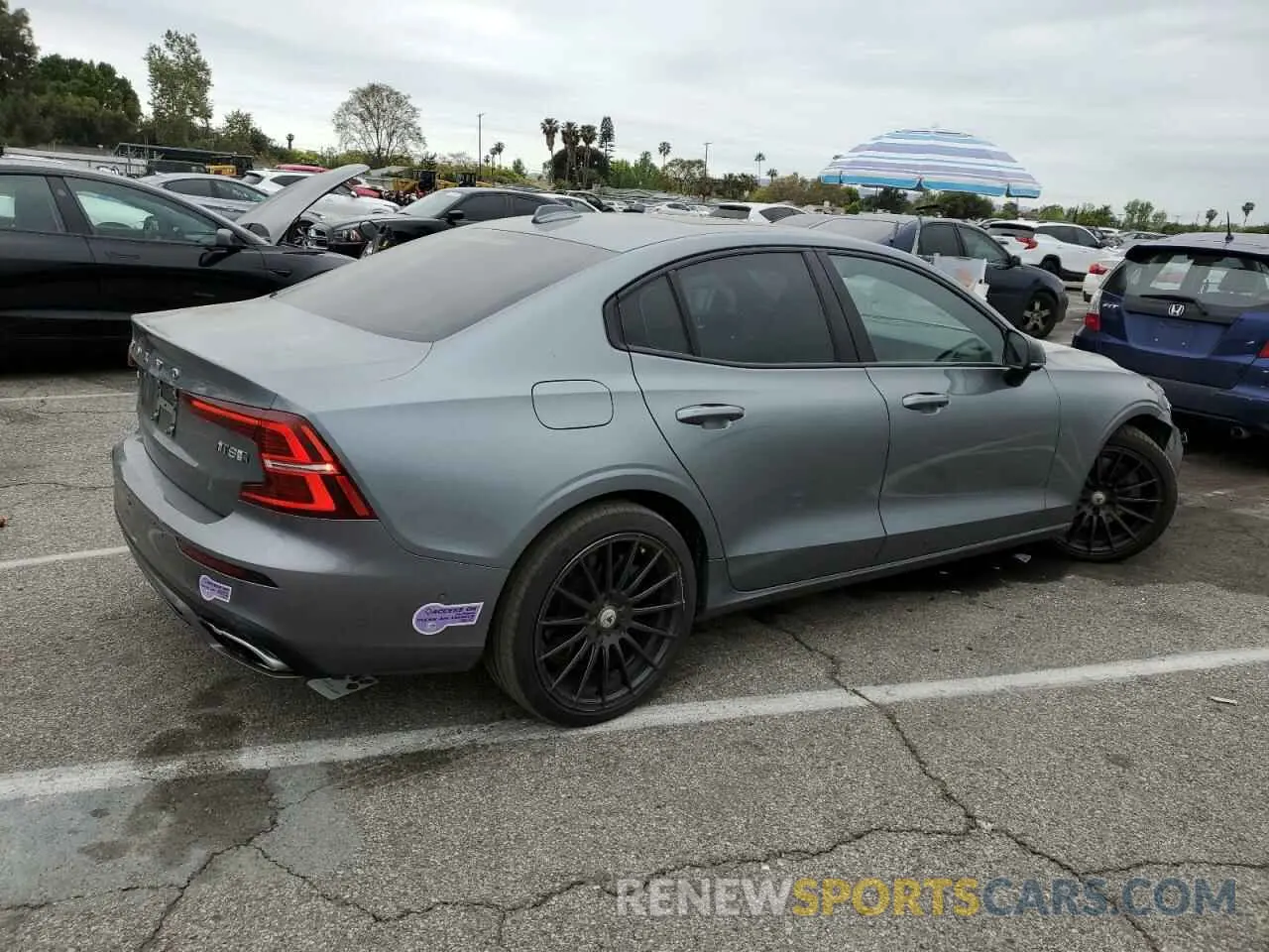 3 Фотография поврежденного автомобиля 7JRBR0FM3KG012437 VOLVO S60 2019