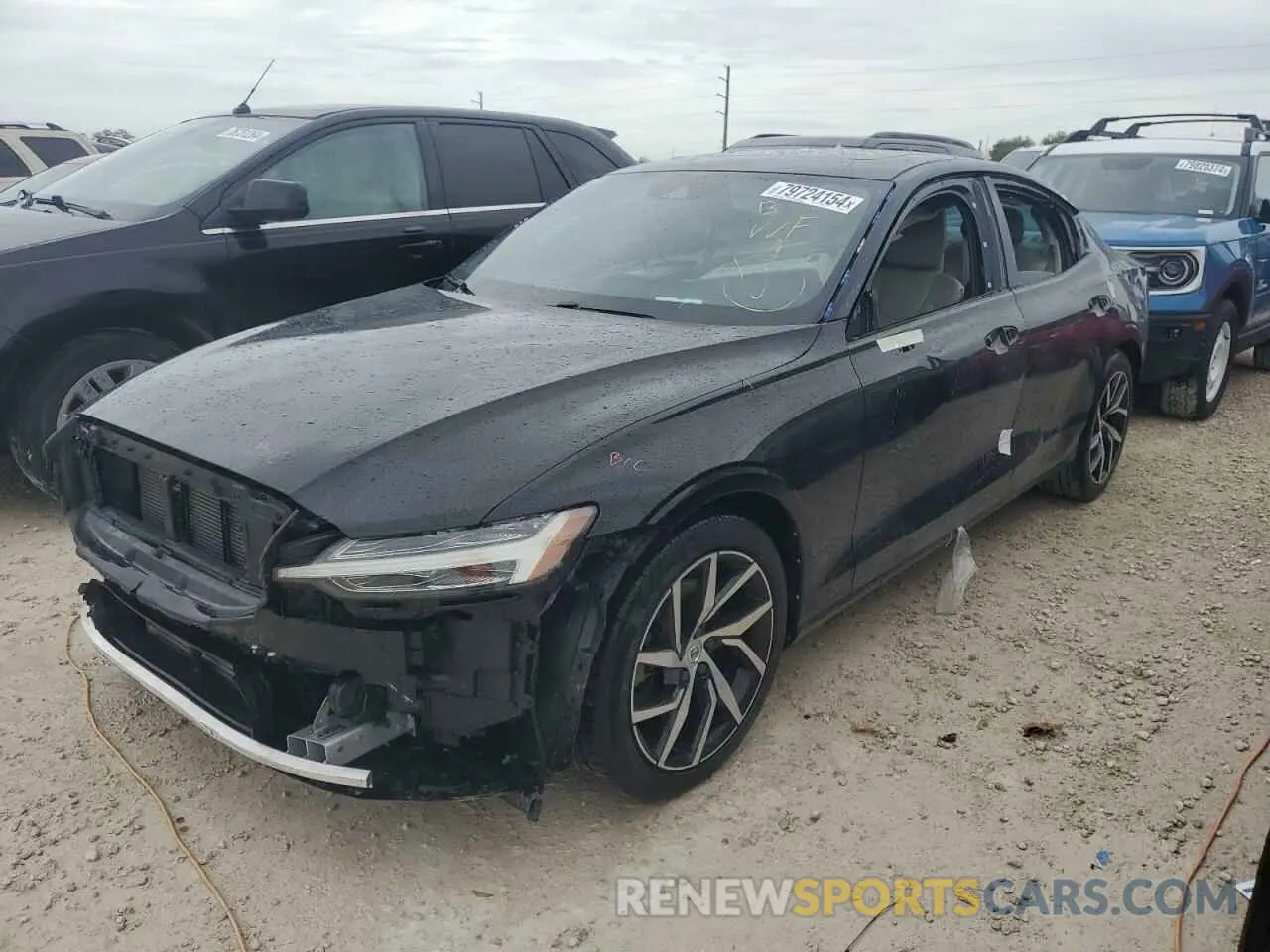 1 Photograph of a damaged car 7JR102FK0LG048975 VOLVO S60 2020