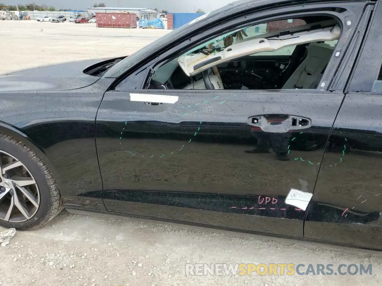 12 Photograph of a damaged car 7JR102FK0LG048975 VOLVO S60 2020