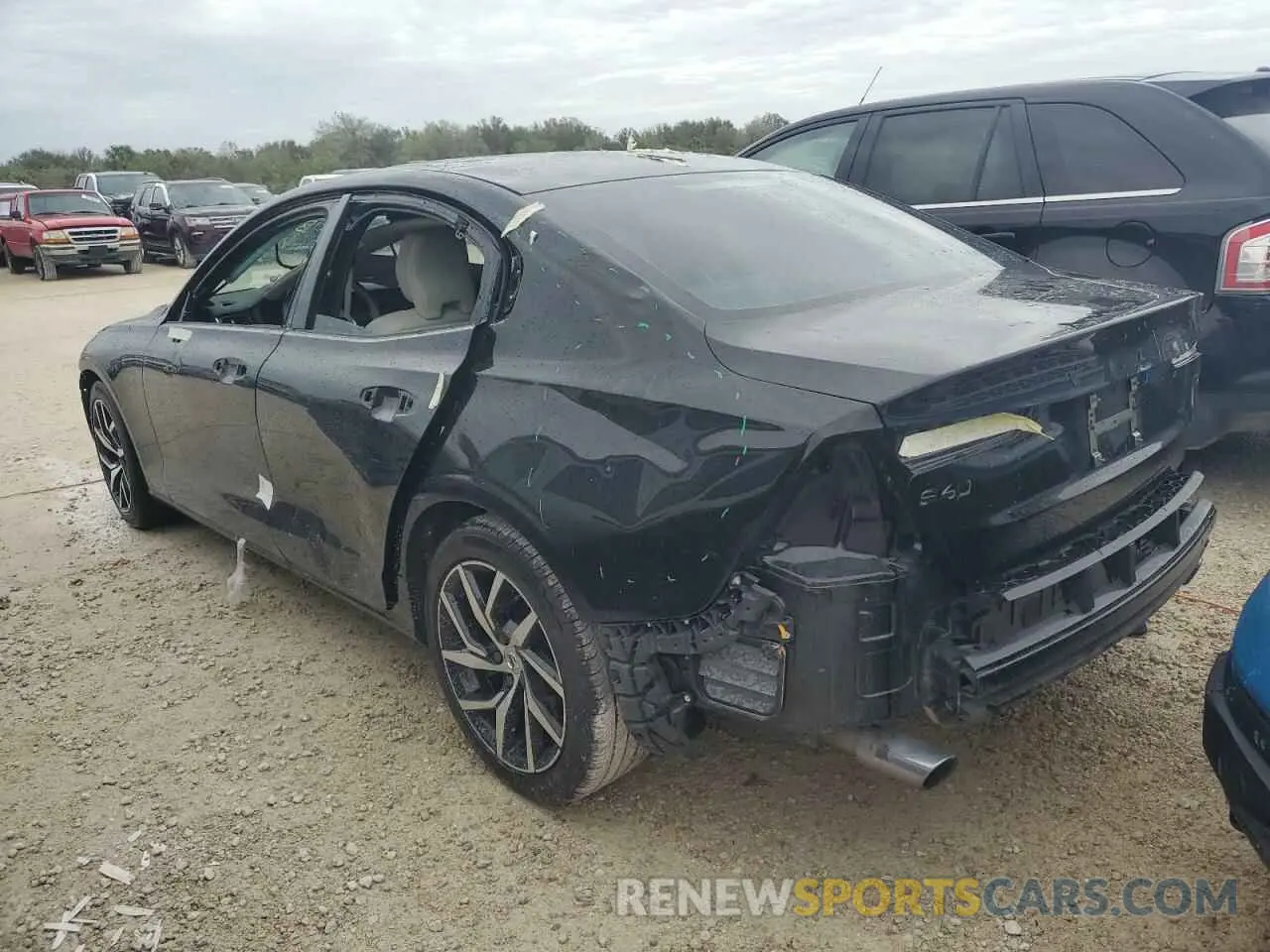 2 Photograph of a damaged car 7JR102FK0LG048975 VOLVO S60 2020
