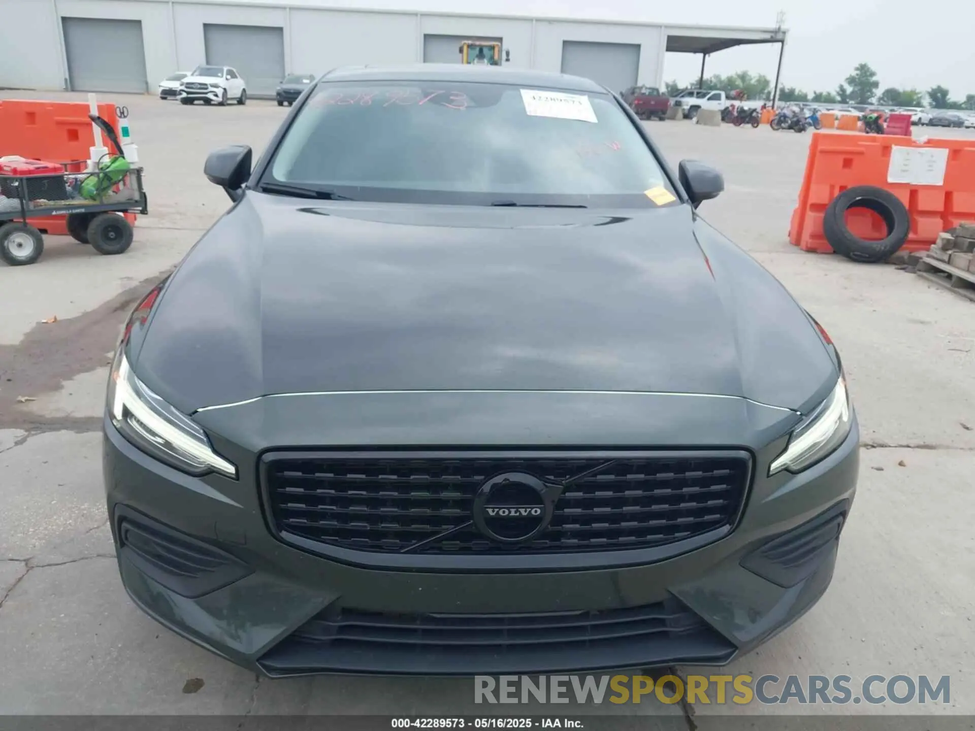 12 Photograph of a damaged car 7JR102FK3LG047013 VOLVO S60 2020