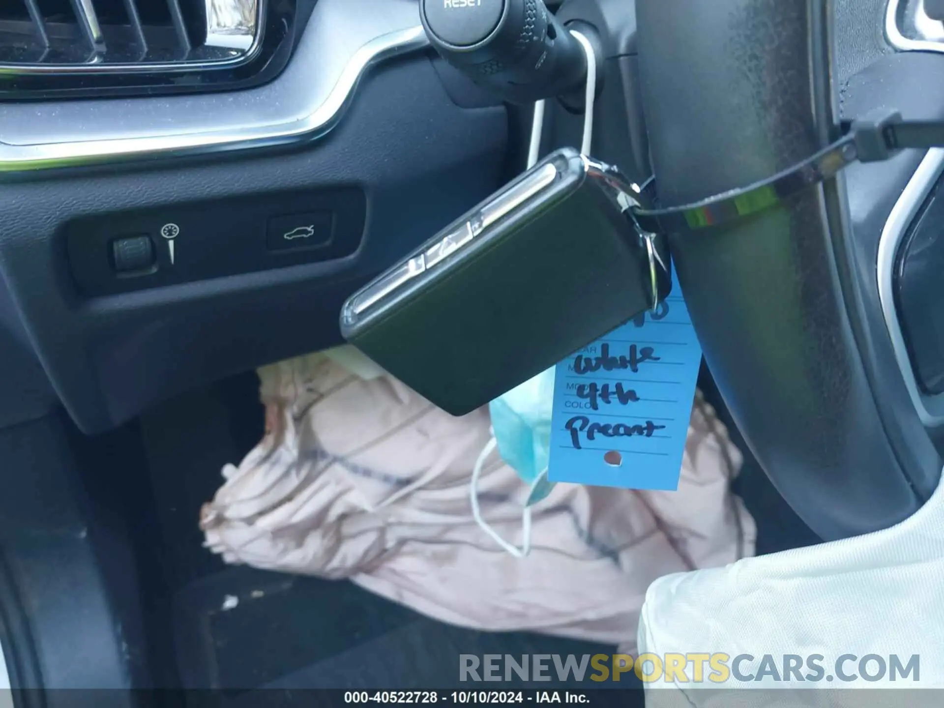 11 Photograph of a damaged car 7JR102FK6LG045434 VOLVO S60 2020