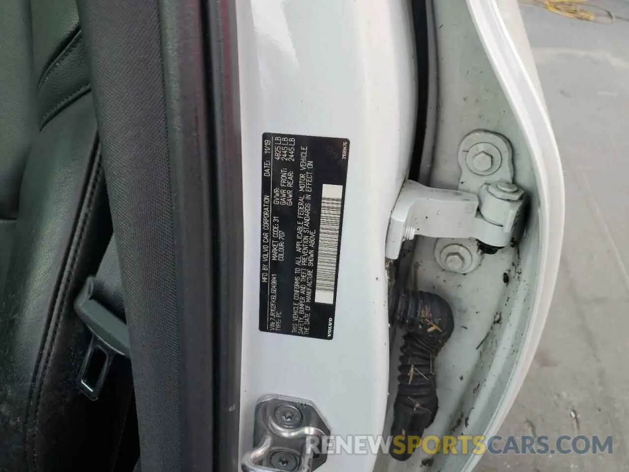 13 Photograph of a damaged car 7JR102FK6LG049841 VOLVO S60 2020