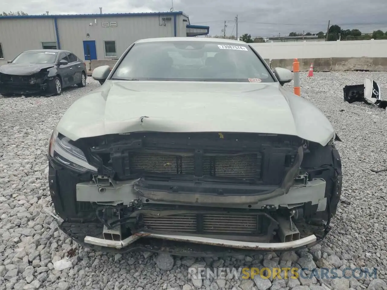 5 Photograph of a damaged car 7JRA22TK1LG064424 VOLVO S60 2020