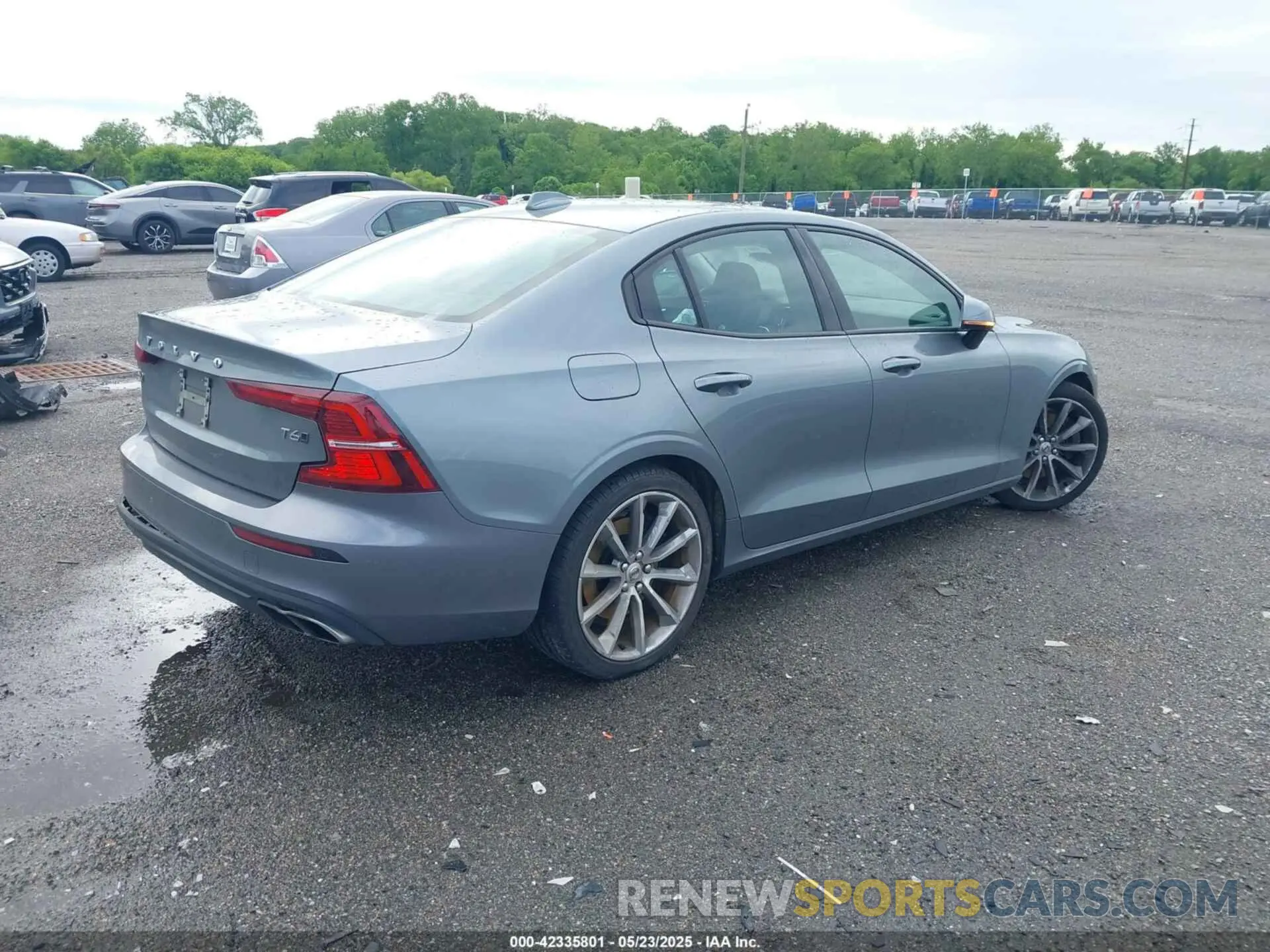 4 Фотография поврежденного автомобиля 7JRA22TK2LG065825 VOLVO S60 2020