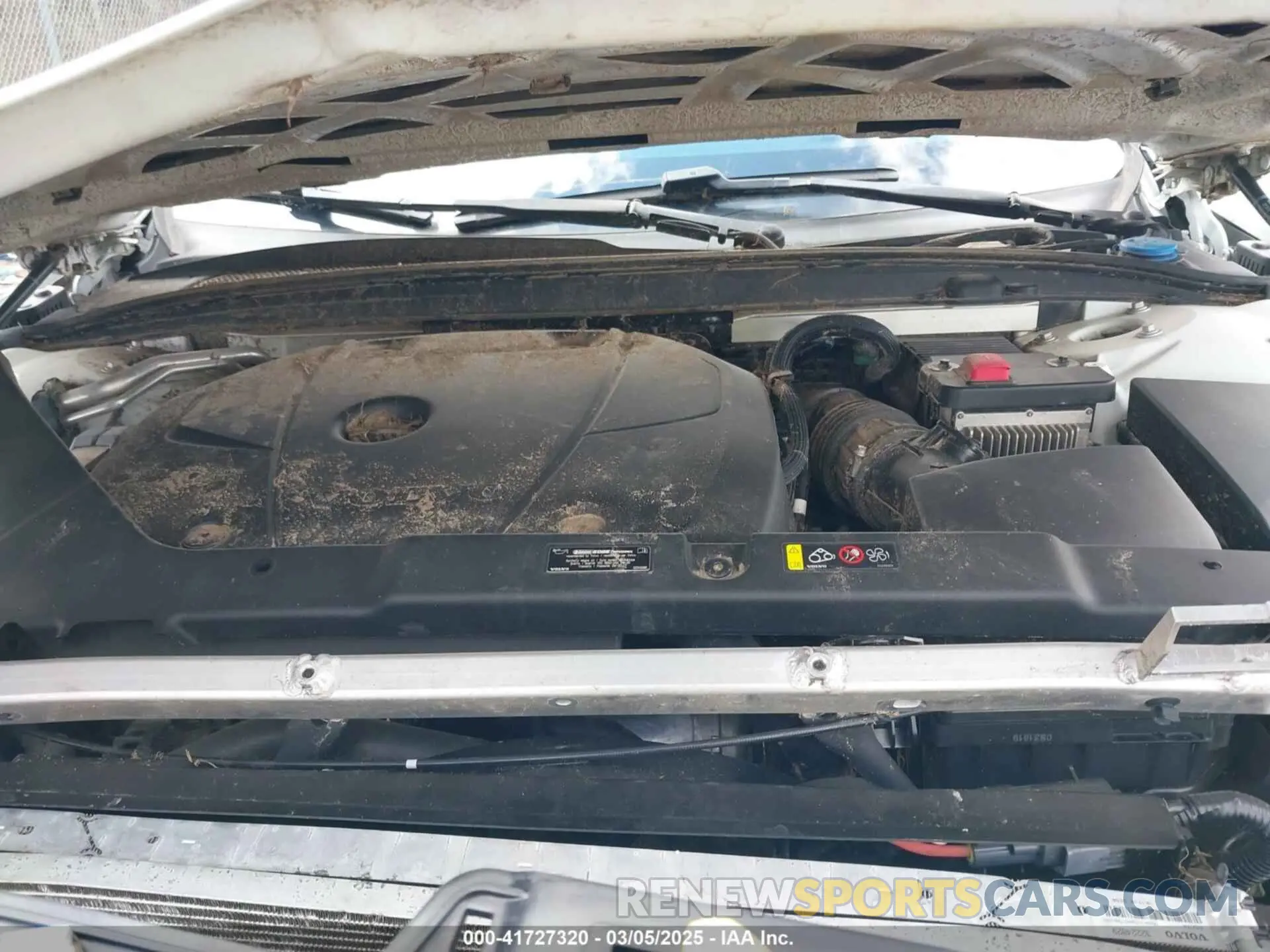 10 Photograph of a damaged car 7JRA22TK7LG057607 VOLVO S60 2020