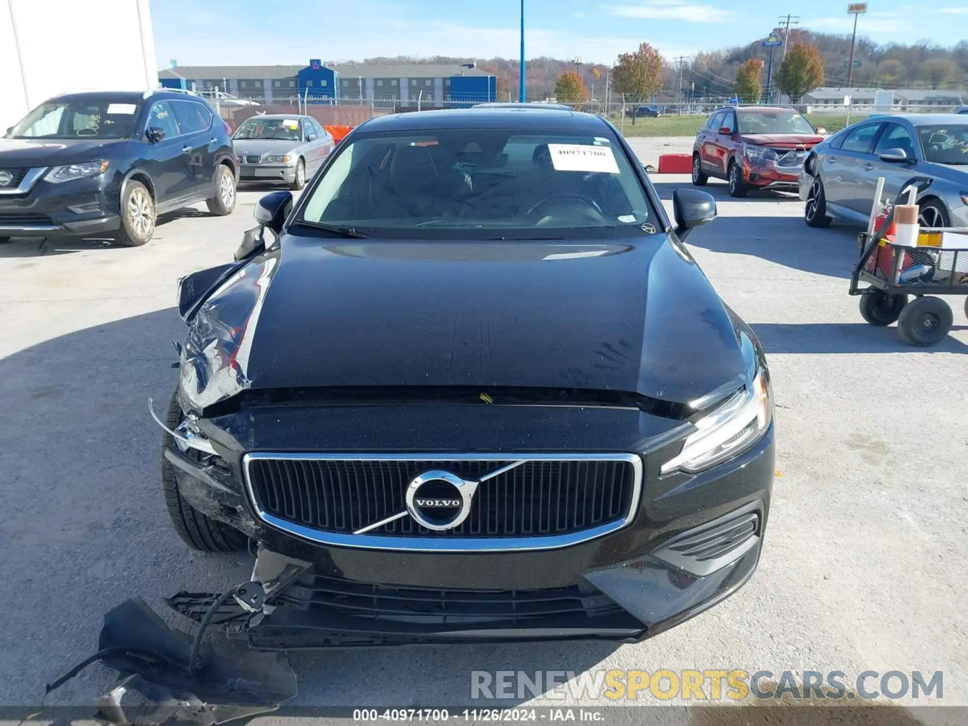 12 Photograph of a damaged car 7JRA22TK8LG066221 VOLVO S60 2020
