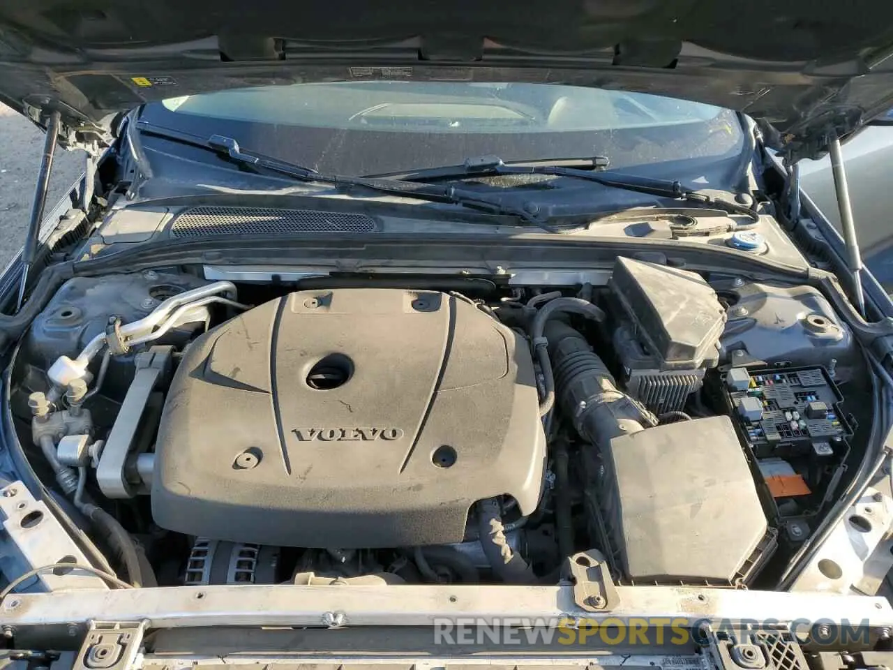 12 Photograph of a damaged car 7JRA22TK8LG072892 VOLVO S60 2020
