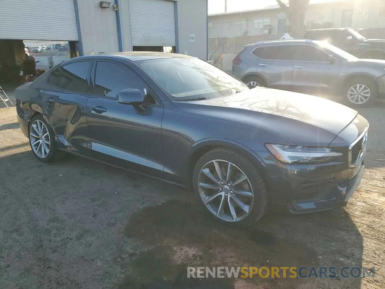 4 Photograph of a damaged car 7JRA22TK8LG072892 VOLVO S60 2020