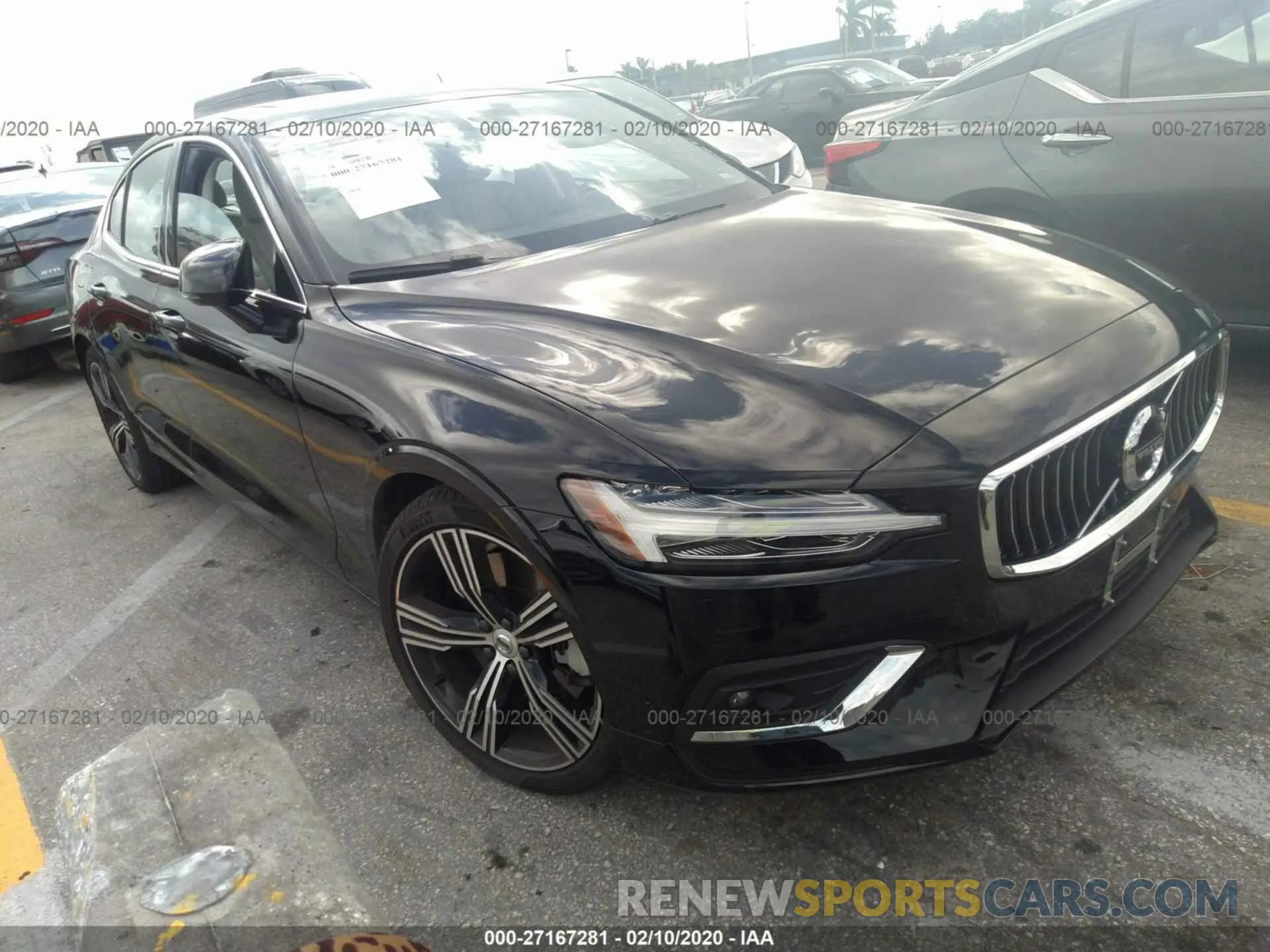 1 Photograph of a damaged car 7JRA22TL0LG036638 VOLVO S60 2020