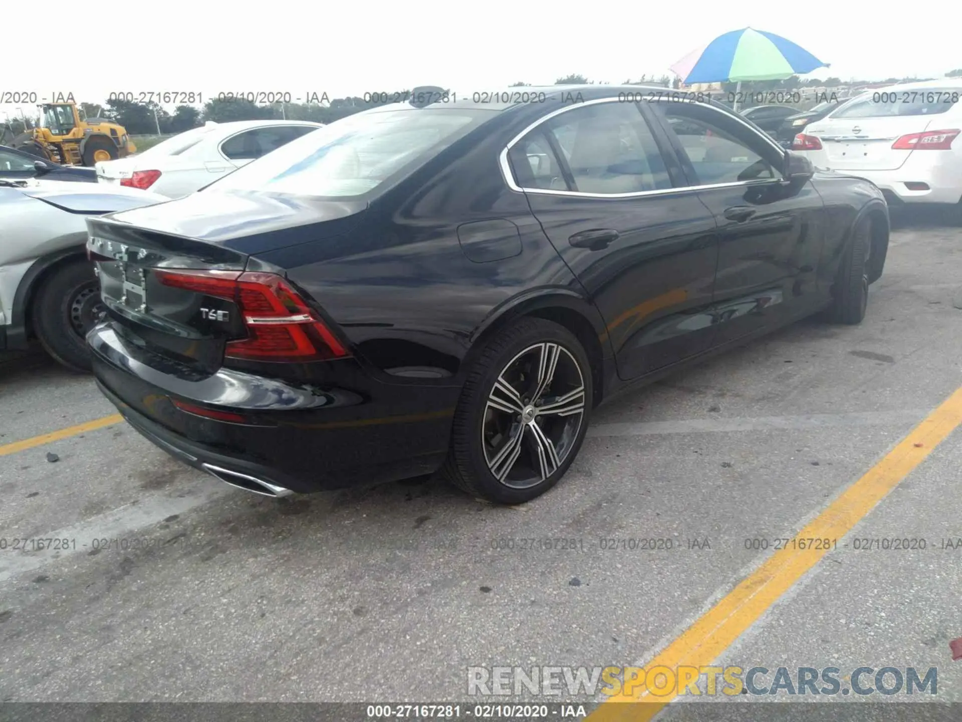 4 Photograph of a damaged car 7JRA22TL0LG036638 VOLVO S60 2020