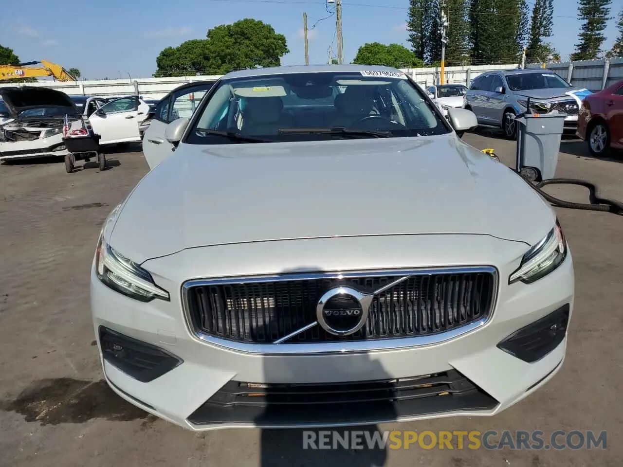 5 Фотография поврежденного автомобиля 7JR102FK0MG092492 VOLVO S60 2021