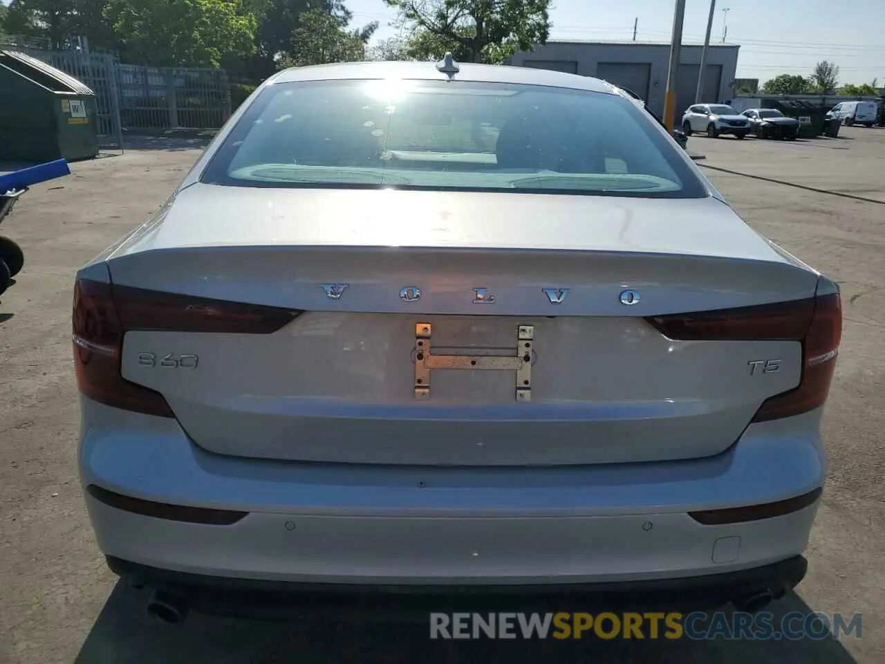 6 Фотография поврежденного автомобиля 7JR102FK0MG092492 VOLVO S60 2021
