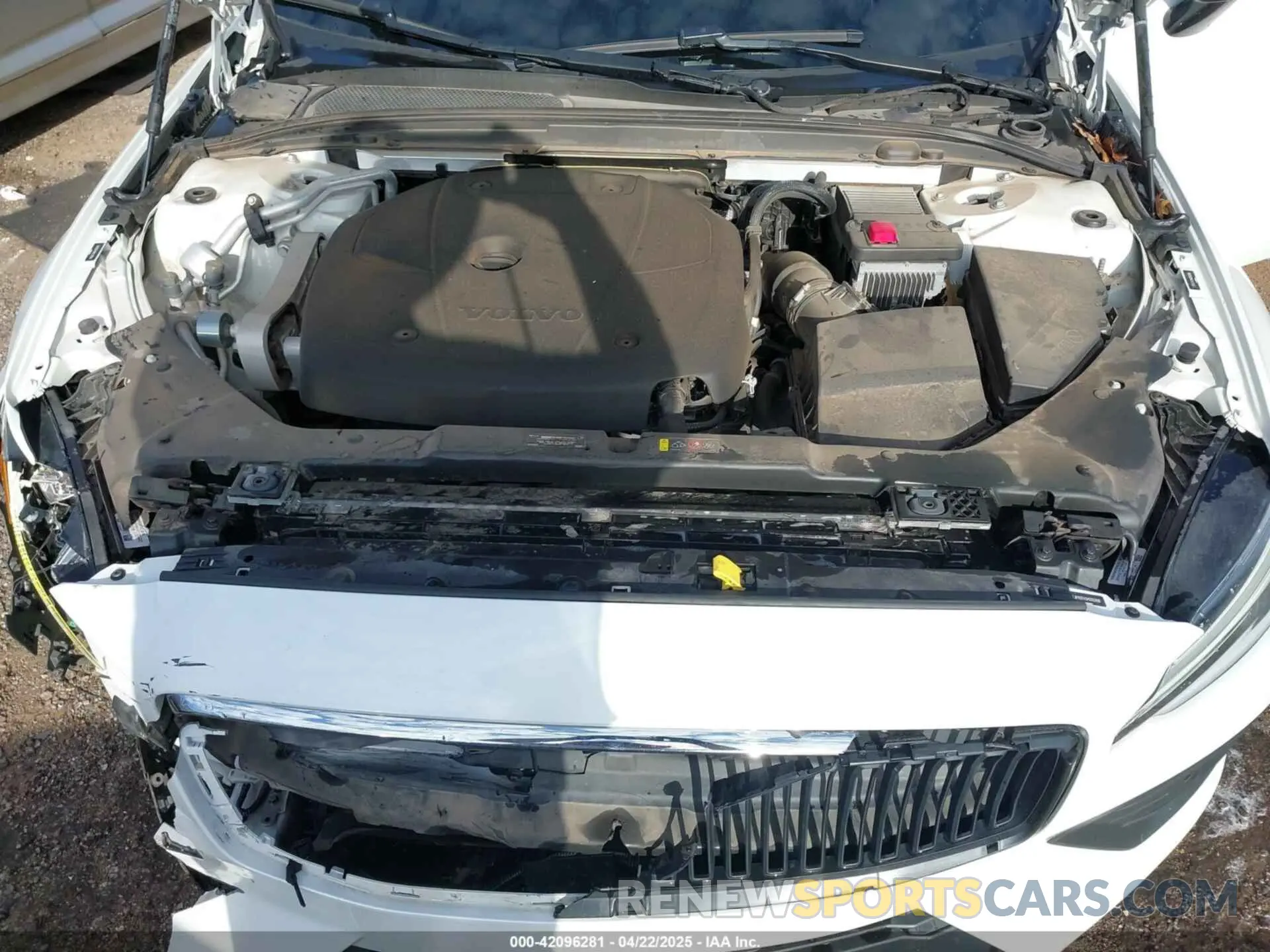 10 Photograph of a damaged car 7JR102FK0MG093996 VOLVO S60 2021