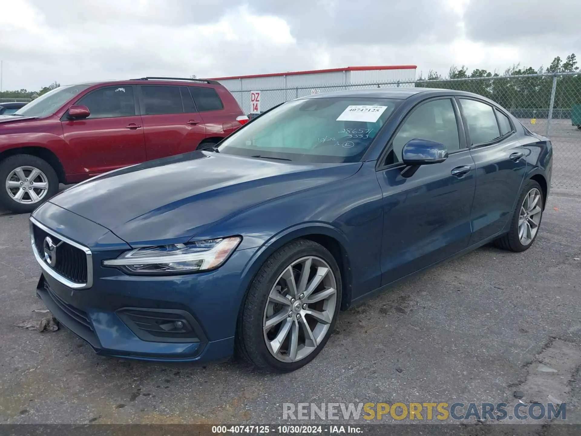 2 Photograph of a damaged car 7JR102FK2MG093353 VOLVO S60 2021