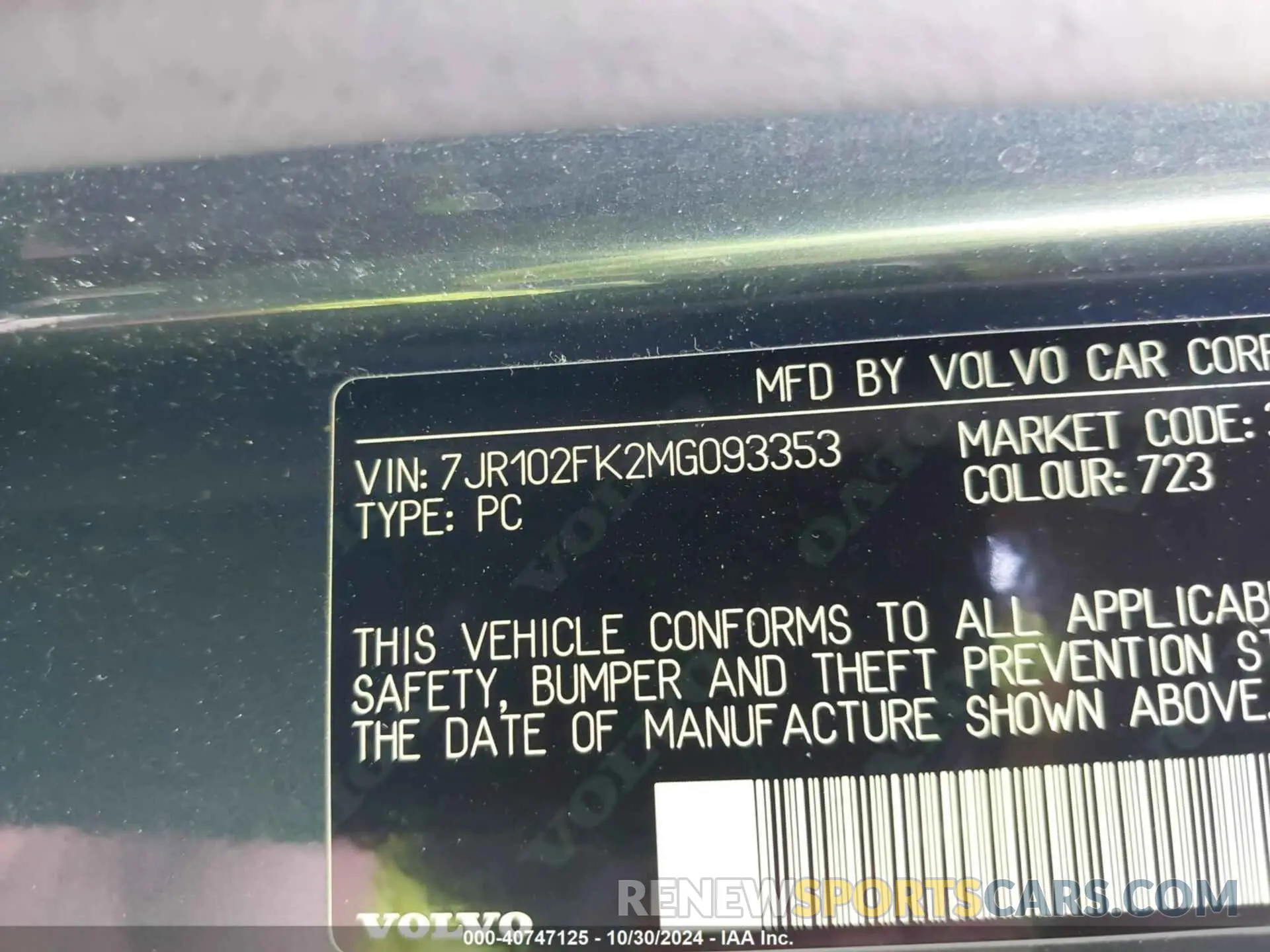 9 Photograph of a damaged car 7JR102FK2MG093353 VOLVO S60 2021