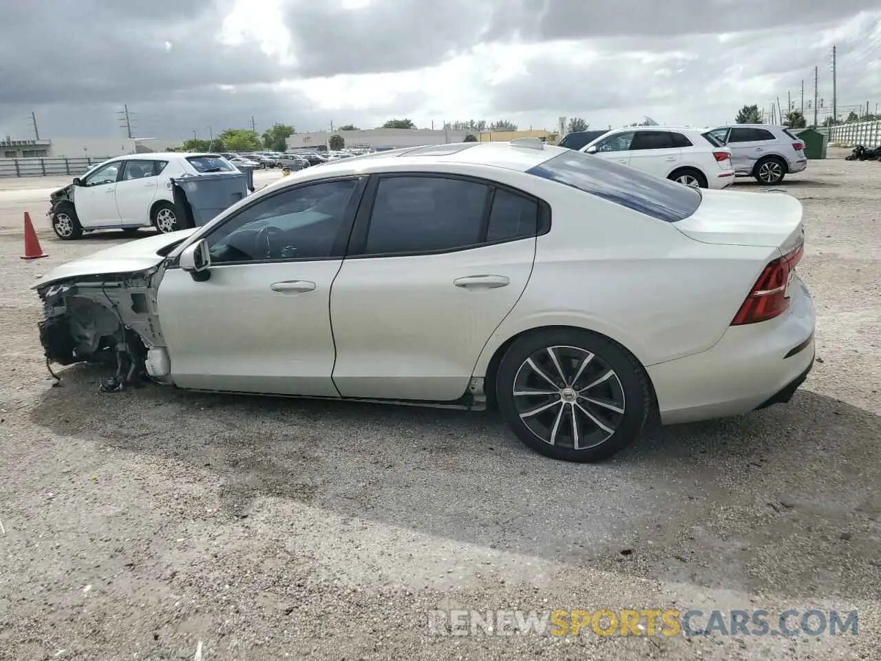 2 Photograph of a damaged car 7JR102FK4MG093760 VOLVO S60 2021