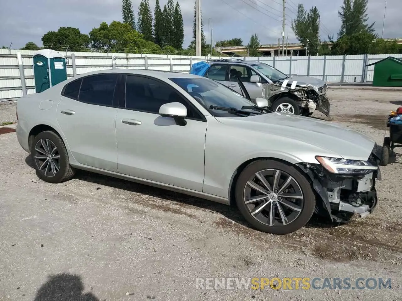 4 Photograph of a damaged car 7JR102FK4MG093760 VOLVO S60 2021