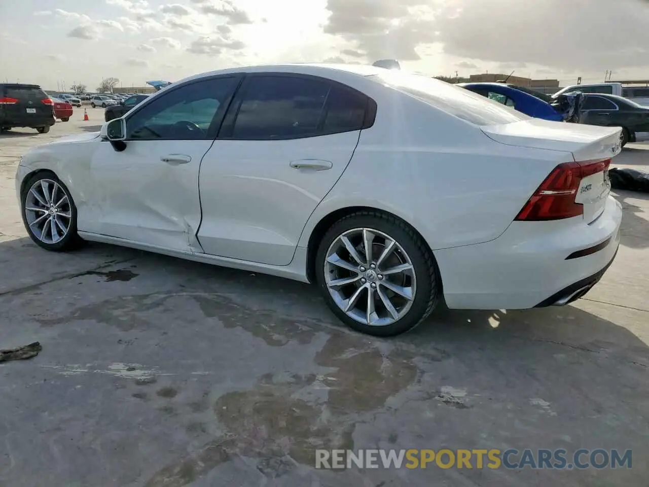 2 Photograph of a damaged car 7JR102FK9MG096024 VOLVO S60 2021