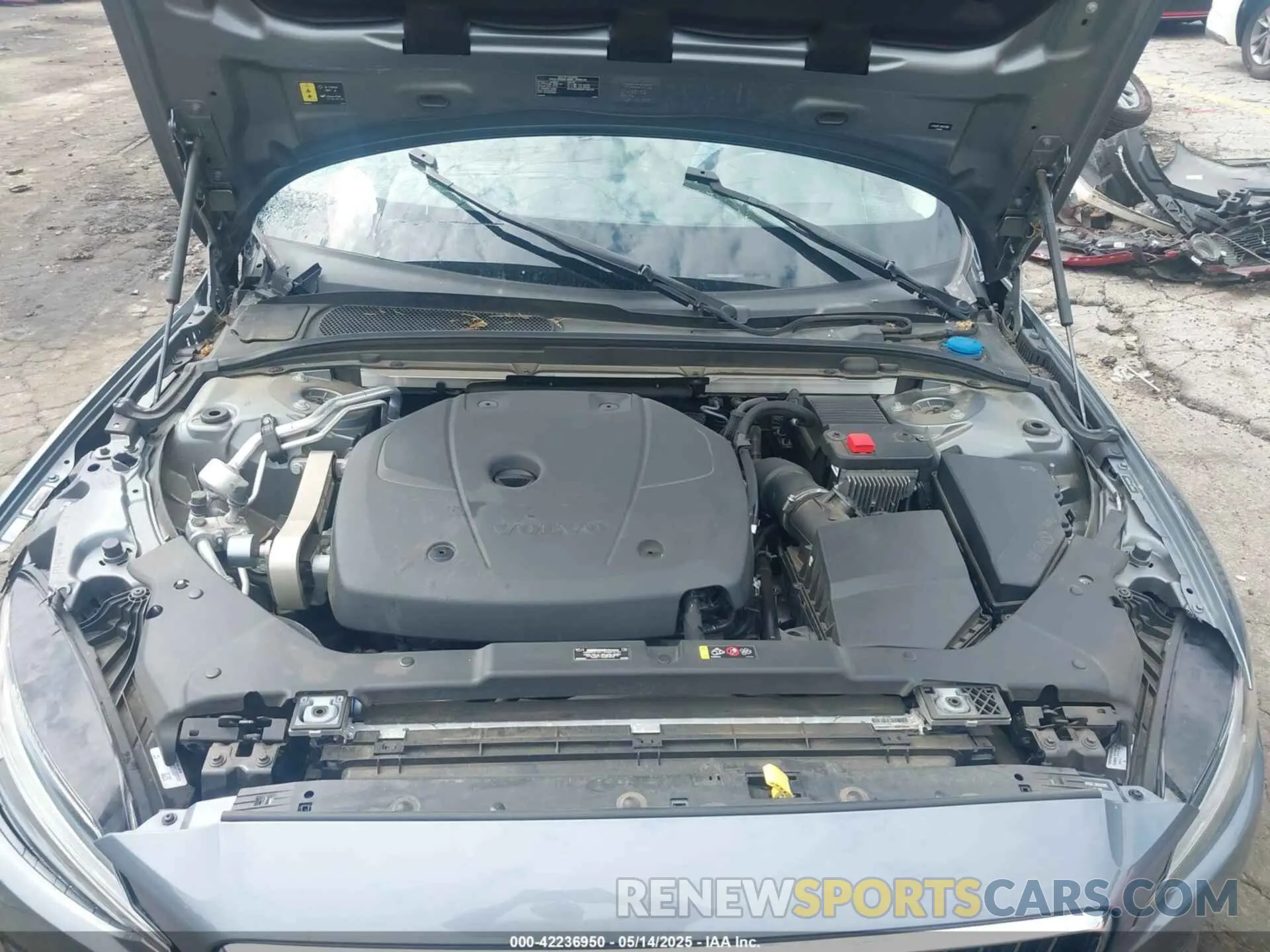 10 Photograph of a damaged car 7JR102FL3MG122965 VOLVO S60 2021