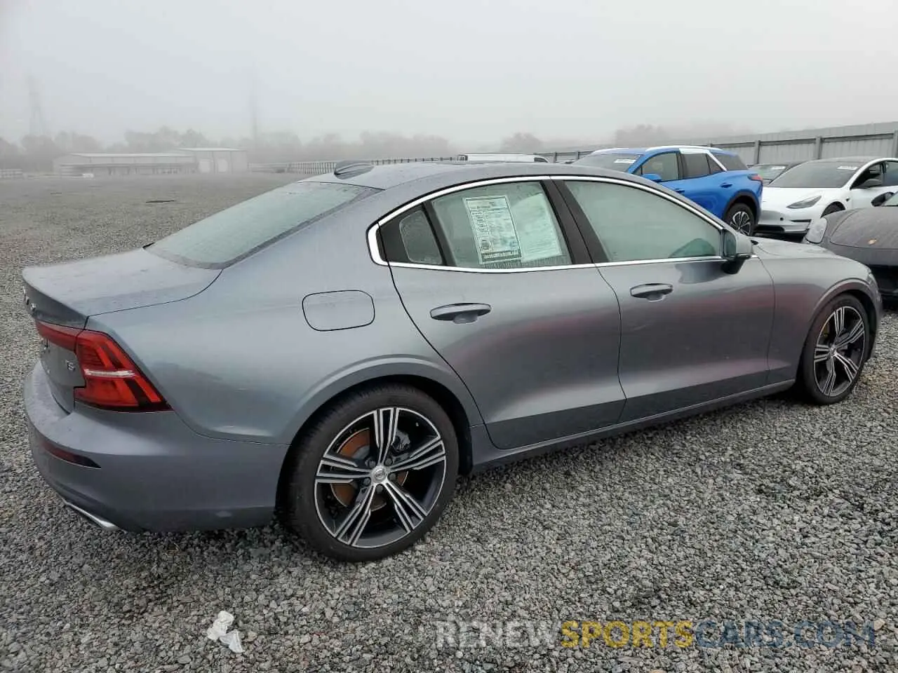 3 Photograph of a damaged car 7JR102FL9MG092256 VOLVO S60 2021