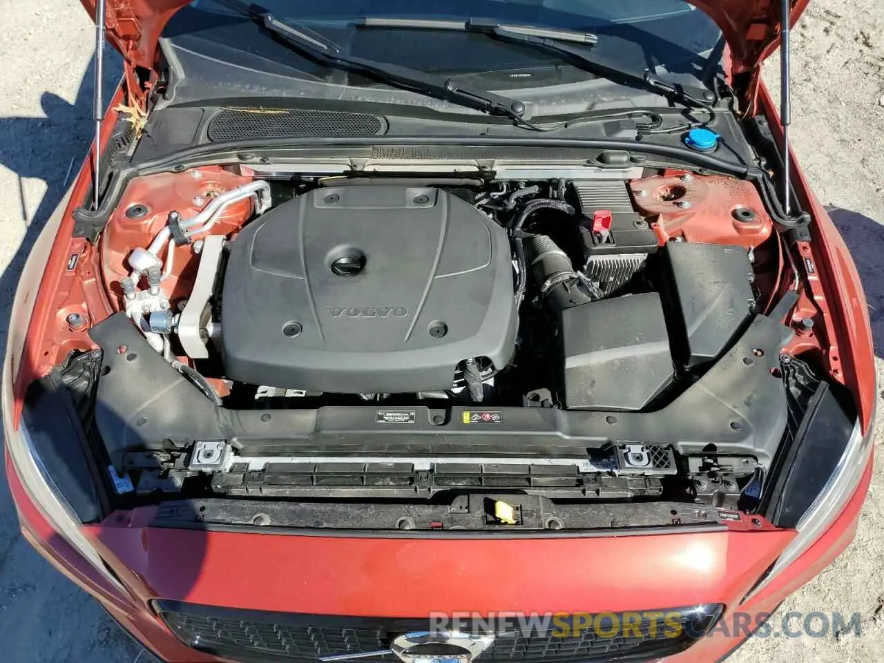 7 Photograph of a damaged car 7JR102FZ3MG108326 VOLVO S60 2021