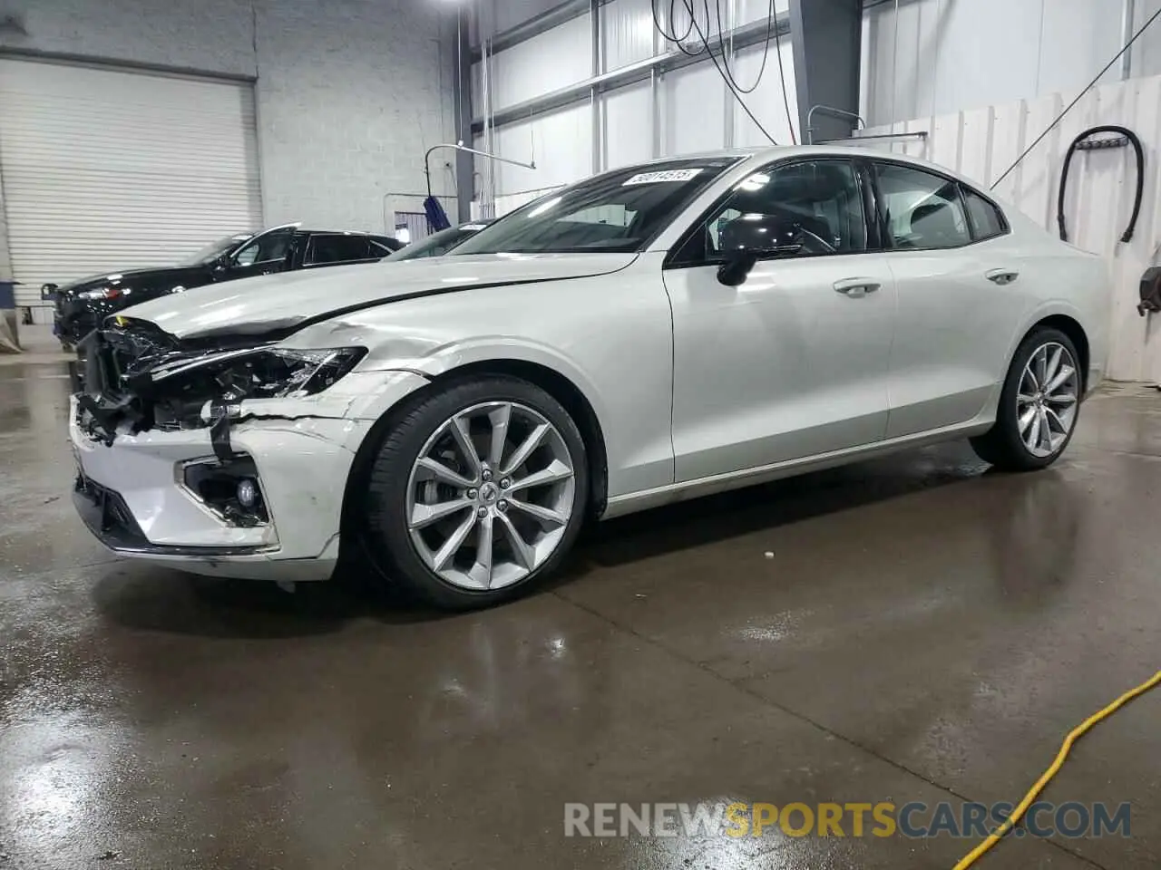 1 Фотография поврежденного автомобиля 7JR102TZ0MG119577 VOLVO S60 2021