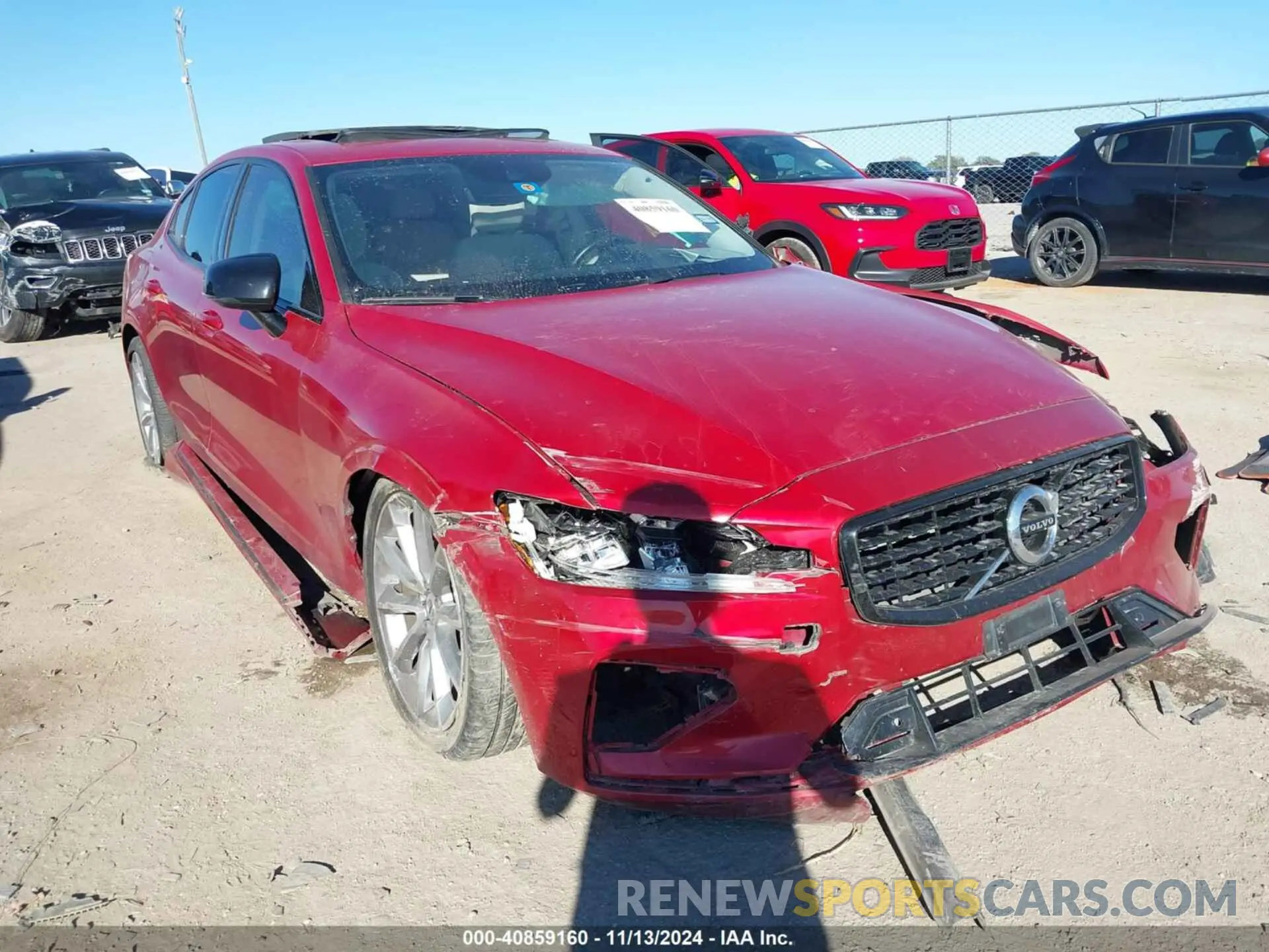 1 Фотография поврежденного автомобиля 7JR102TZ1MG103629 VOLVO S60 2021