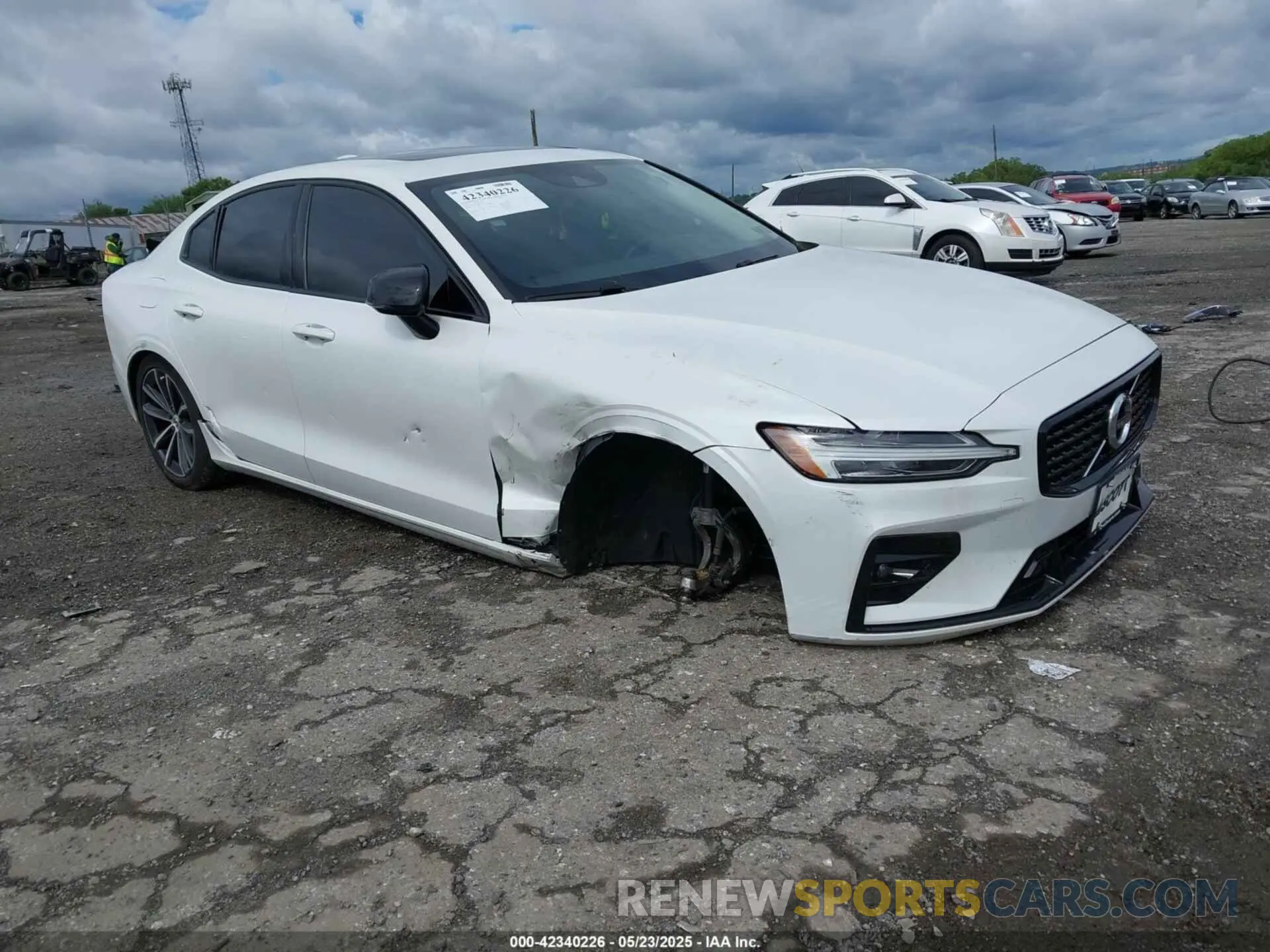 1 Фотография поврежденного автомобиля 7JR102TZ4MG117993 VOLVO S60 2021