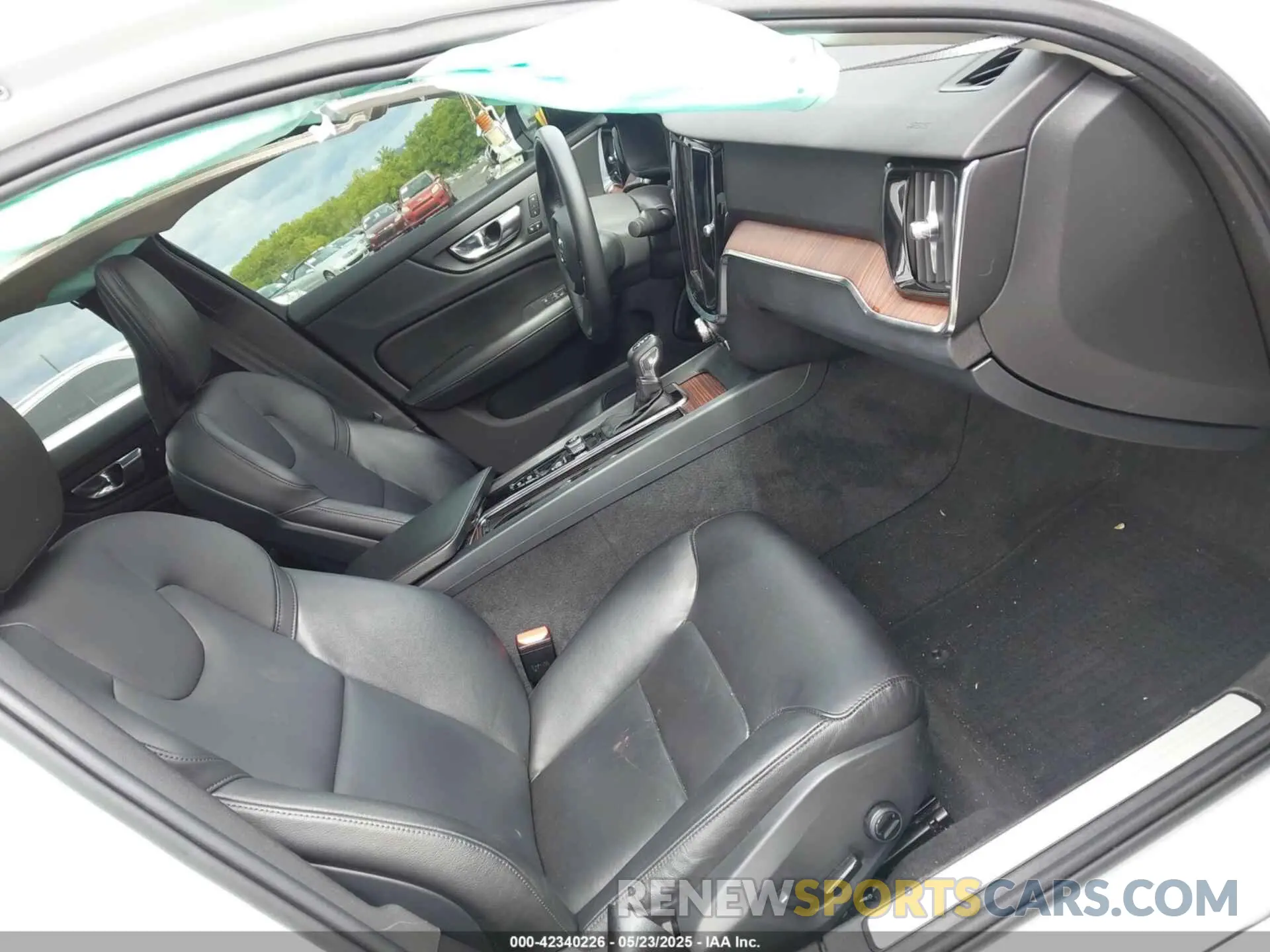 5 Фотография поврежденного автомобиля 7JR102TZ4MG117993 VOLVO S60 2021