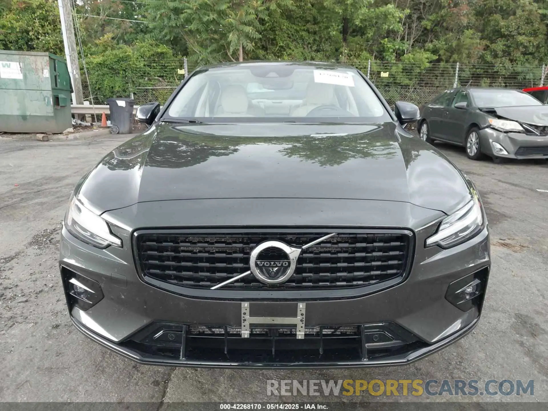 12 Photograph of a damaged car 7JRL12FZ0NG154042 VOLVO S60 2022